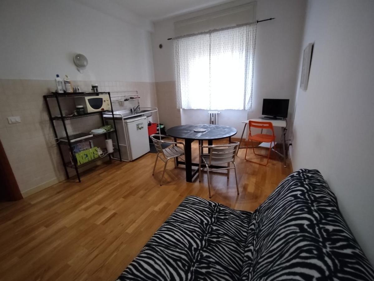 Centro E Porto Lägenhet Livorno Exteriör bild