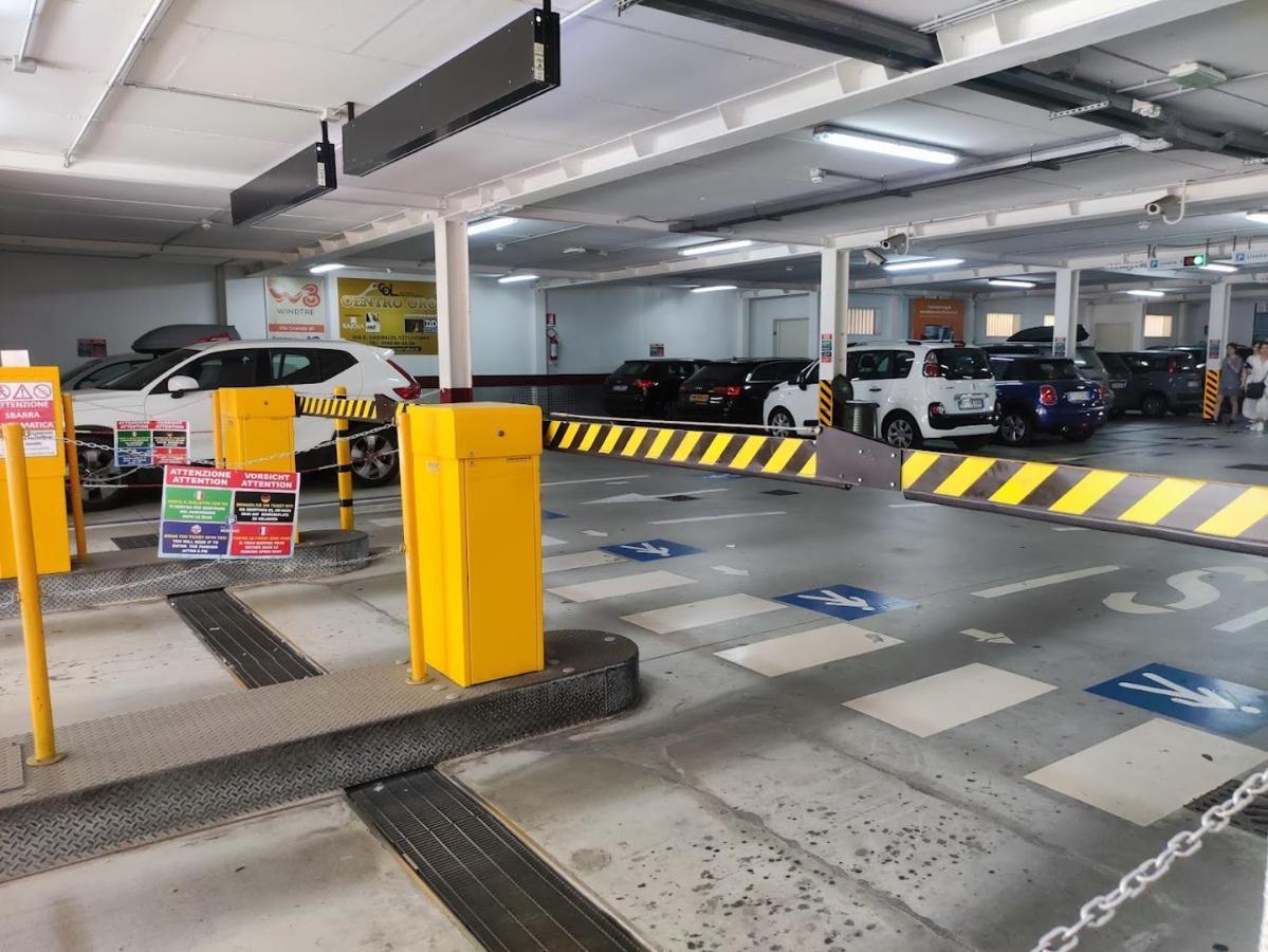 Centro E Porto Lägenhet Livorno Exteriör bild