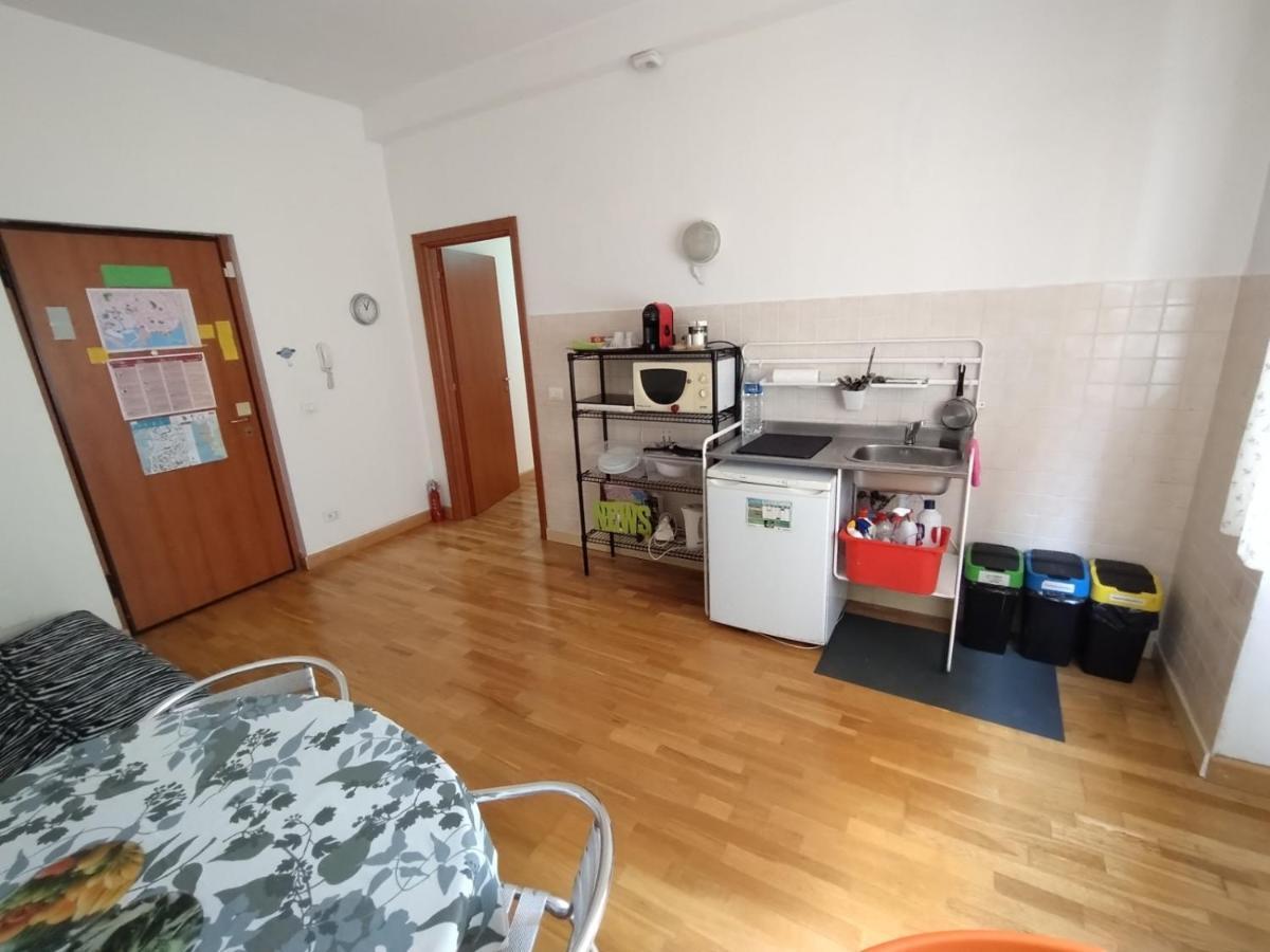 Centro E Porto Lägenhet Livorno Exteriör bild