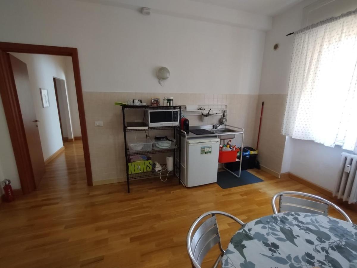 Centro E Porto Lägenhet Livorno Exteriör bild